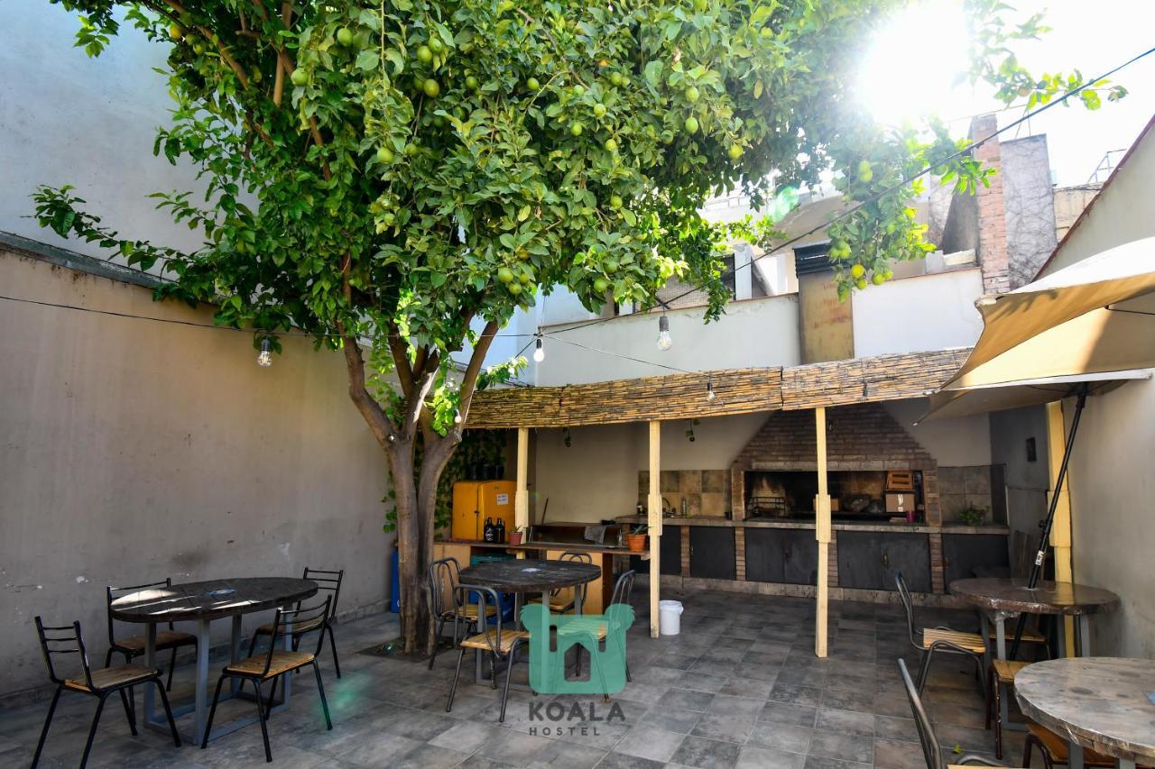 Koala Hostel Мендоса Екстериор снимка